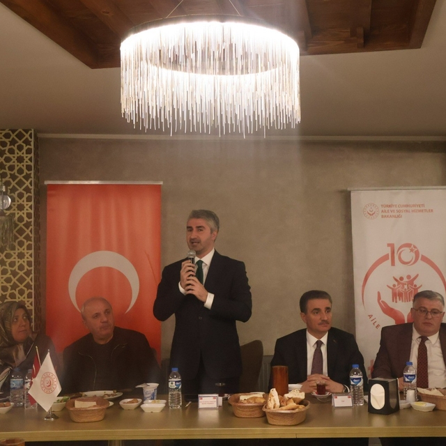 Şehit aileleri vefa sofrasında bir araya geldi