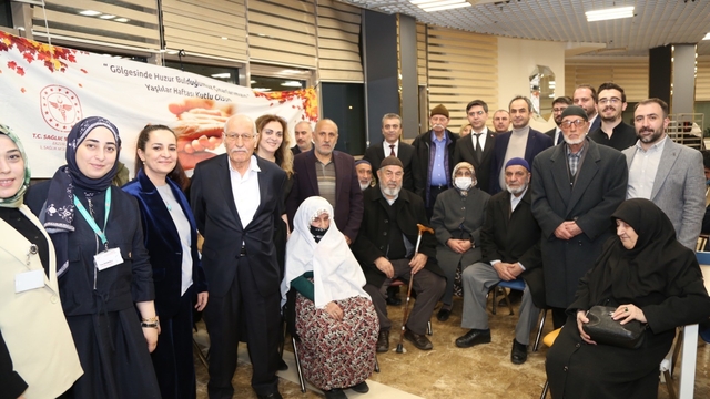 Ulu çınarlarla aynı sofrada anlamlı buluşma