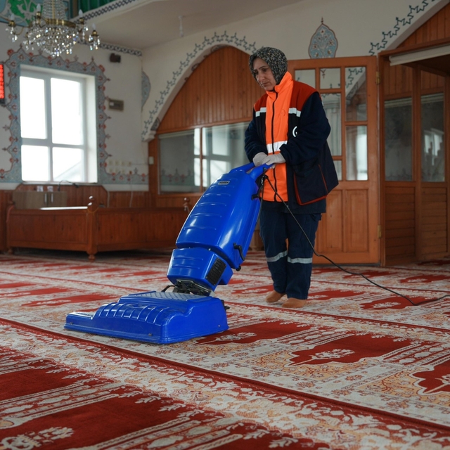 Camiler bayrama hazır