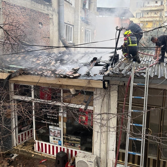 Buharkent'te iş yeri yangını
