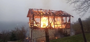 Alev topuna dönen ardiye kullanılamaz hale geldi