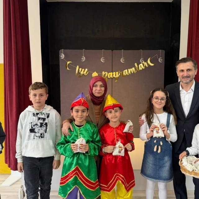 Bayram hediyeleri il müdüründen