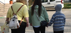 7 yıl sonra annesiyle yeniden tanışan ve ilk kez 'anne' diyen Nazar: Rebecca kötü değil, iyiymiş (2)