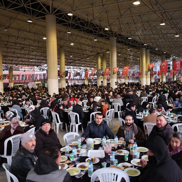 Bursa'da Ramazan'ın bereketi paylaştıkça çoğaldı