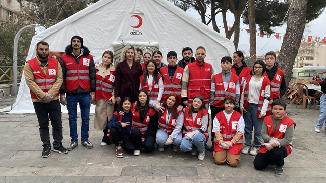 Alaşehir'de hayırseverler iftar bağışı için yarıştı