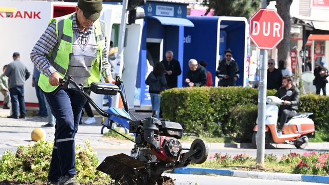 Aydın Büyükşehir'den Didim'de çalışmalarını sürdürüyor