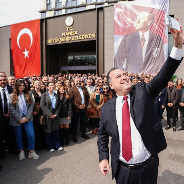 Başkan Dutlulu, Büyükşehir ve MASKİ personeliyle bayramlaştı