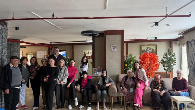 Burtom'dan huzurevi sakinlerine ziyaret