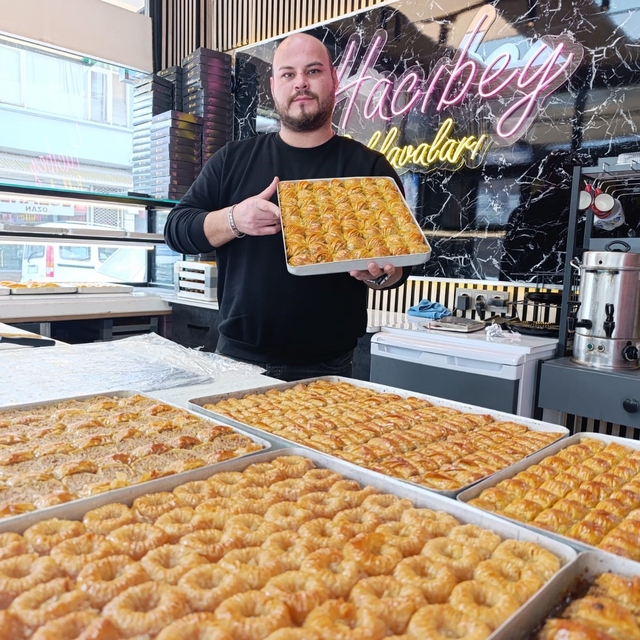 Simav'da bayram öncesi baklava satışlarında yoğunluk yaşanıyor