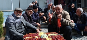 Kahramanmaraş'ta Ulu Cami Meydanı'nın müdavimleri