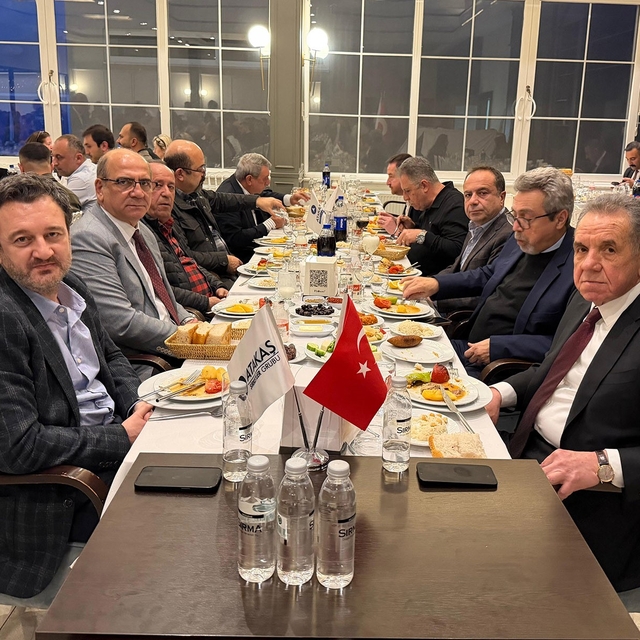 Atakaş ailesi iftar sofrasında buluştu