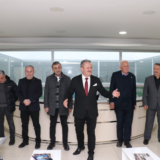 Başkan Koloğlu ilk belediye personelleri ile bayramlaştı