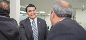 Yılmaz, belediye çalışanlarıyla bayramlaştı