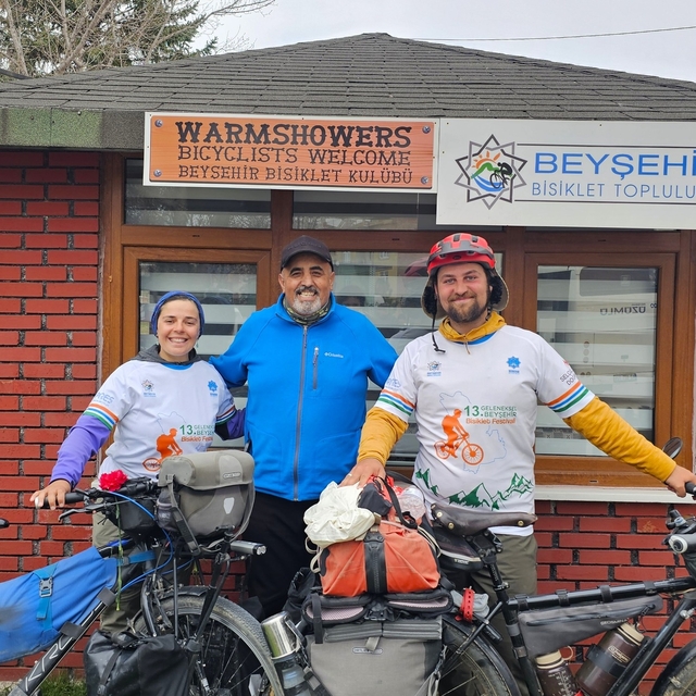 Bisikletleriyle dünya turuna çıkan çift Beyşehir'e ulaştı