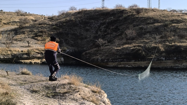 Ağ ile avlanma yasağına uymayan şahsı jandarma yakaladı