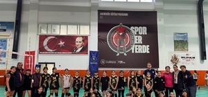 Köyceğiz’de voleybol coşkusu, 150 sporcu aynı sahada buluştu