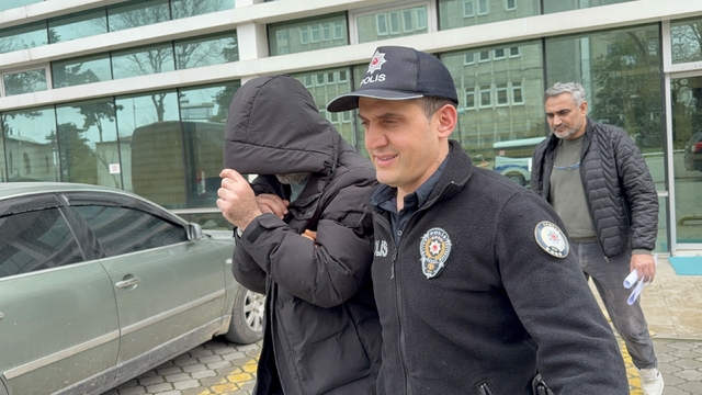 Kardeşiyle tartışan polisin burnunu kırdı, tutuklandı