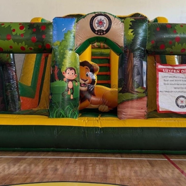 Bayburt'ta çocuklar için kurulan 'Balon Park' oyun alanı 4 gün boyunca açık...