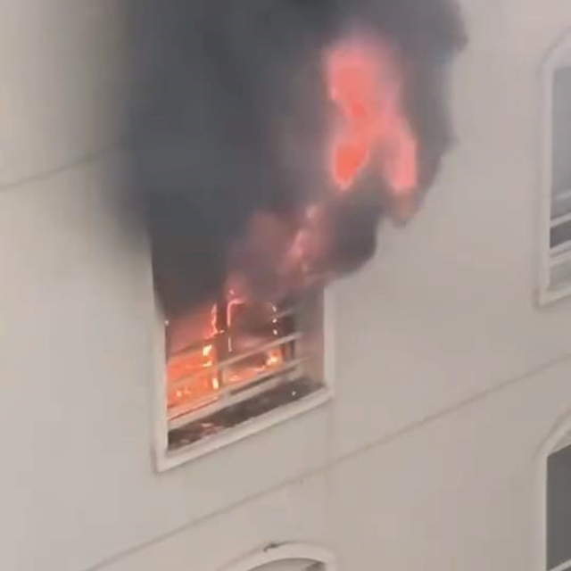 Bursa'da 8 katlı binada yangın