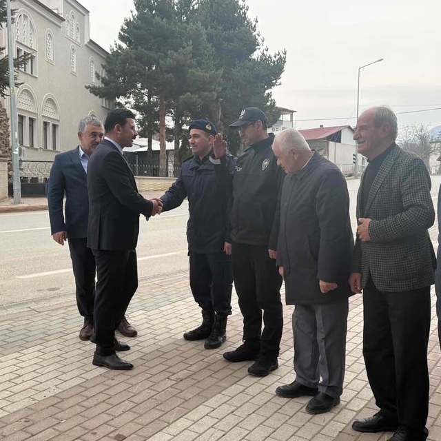 Hamamözü'nde bayramlaşma töreni düzenlendi