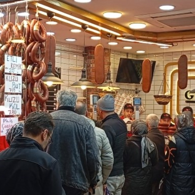 Bursa'da bayram öncesi kasaplarda yoğunluk