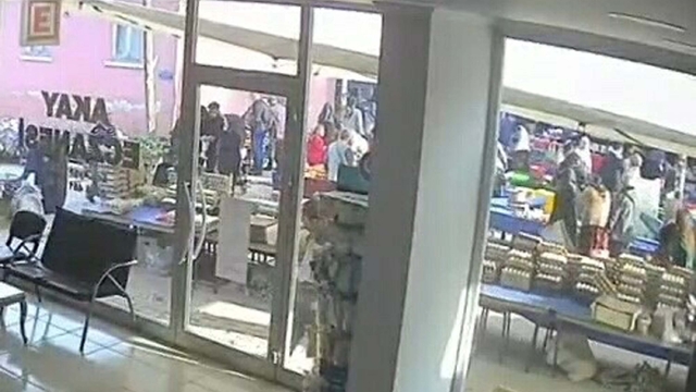 Bayram alışverişindeki kadının altın ve paralarını çalan çifte tutuklama