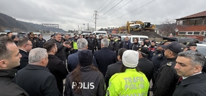 Düzce Valisinden sürücülere: "Vatandaşına tuzak kuran bir bakış açımız yok" Düzce'de 1551 personelle bayram mesaisi