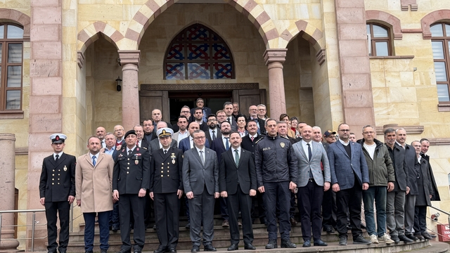 Biga'da protokol bayramlaştı