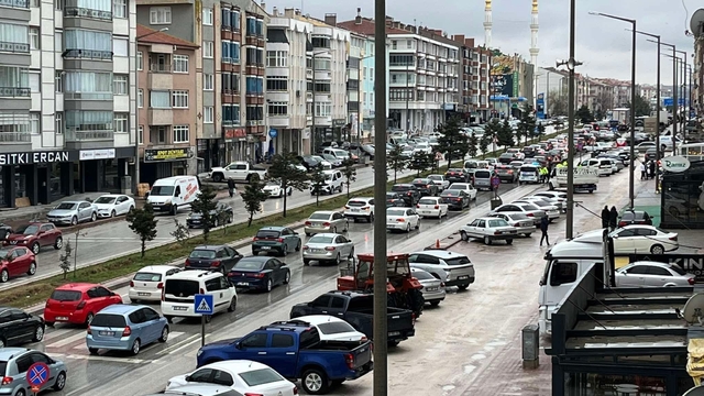 Kulu'da bayram trafiği yoğunluğu