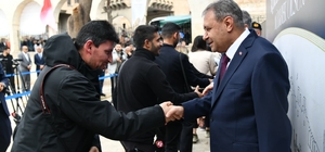 Şanlıurfa’da kent protokolü vatandaşlarla bayramlaştı
