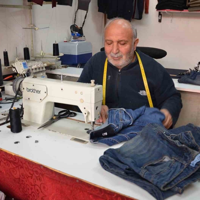 Tercan'da terzilerin bayram mesaisi