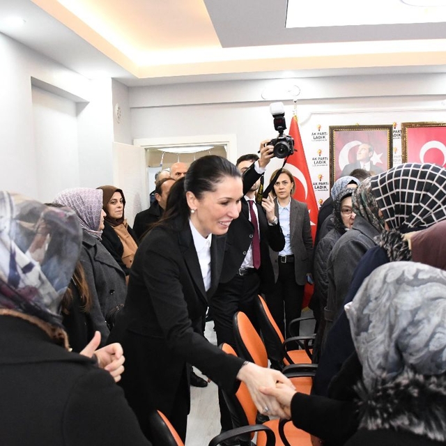 AK Parti Ladik İlçe Başkanlığında bayramlaşma programı düzenlendi