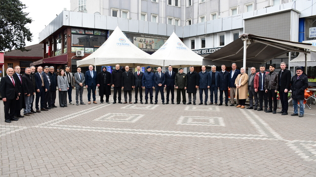 Terme'de bayramlaşma töreni düzenlendi