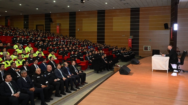 Erzincan Emniyet Müdürlüğü'nde bayram öncesi toplantı