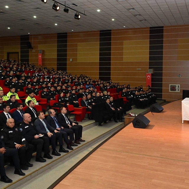 Erzincan Emniyet Müdürlüğü'nde bayram öncesi toplantı