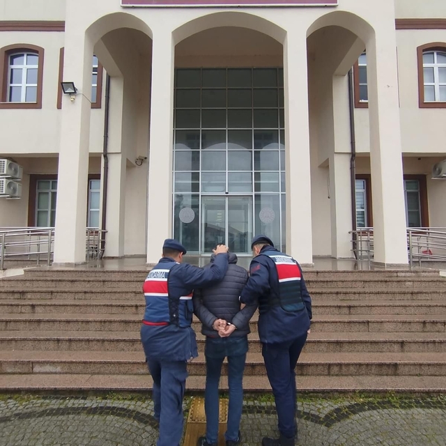 Bursa'dan uyuşturucu madde getirirken Çanakkale'de yakalandı