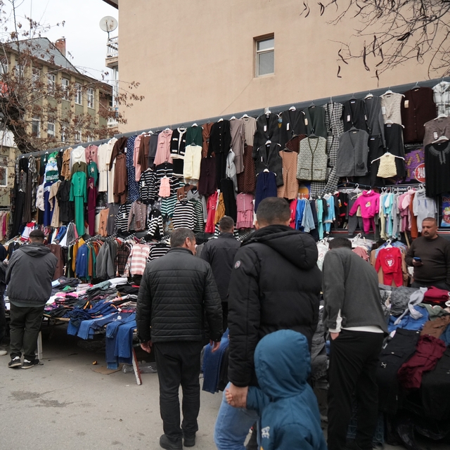 Muş'ta bayram pazarında arefe yoğunluğu