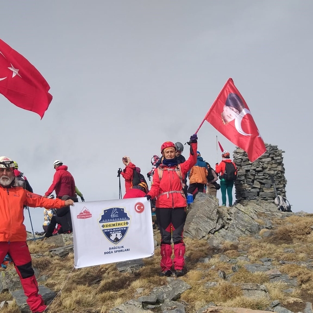 Demircili dağcılar Kaz Dağlarına tırmandı