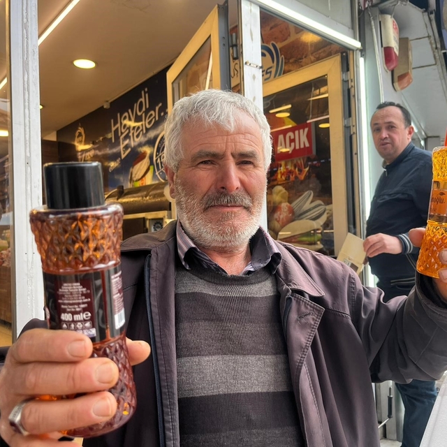 Tavşanlı pazarında bayram hareketliliği