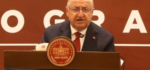 Bakan Güler: "Bu coğrafyada barışın teminatı, güvenliğin de en sağlam dayanaklarından biri olmaya devam edeceğiz" "Ülkemiz, barışın yanında duran ancak güvenliği söz konusu olduğunda gerekli adımları atmaktan tereddüt etmeyen güçlü bir devlettir"