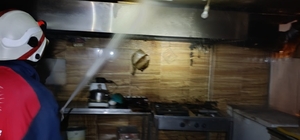 Özalp'ta iş yeri yangını