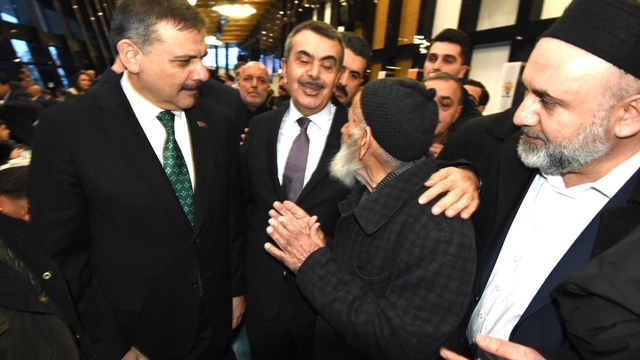 Bakan Çiftçi ve Bakan Tekin, Erzurum'da 4 bin kişiyle iftarda buluştu
