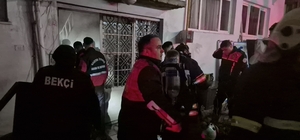 Bartın'da 4 katlı apartmanda yangın paniği: 2 kişi dumandan etkilendi