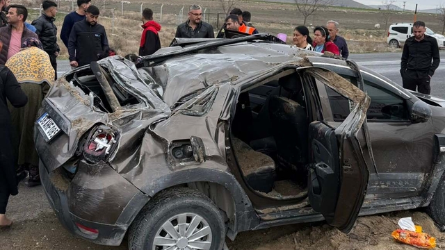 Konya'da otomobil takla attı: 1 ölü, 1 yaralı