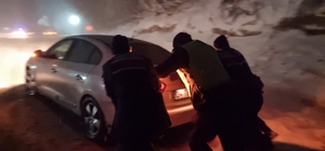 Domaniç Dağ Yolu'nda kar ve tipi etkili oldu