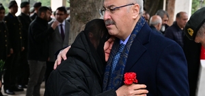 Valisi köşger şehit aileleri ve devlet korumasındaki çocuklarla bayramlaştı