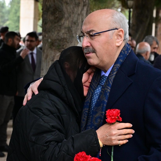 Valisi köşger şehit aileleri ve devlet korumasındaki çocuklarla bayramlaştı