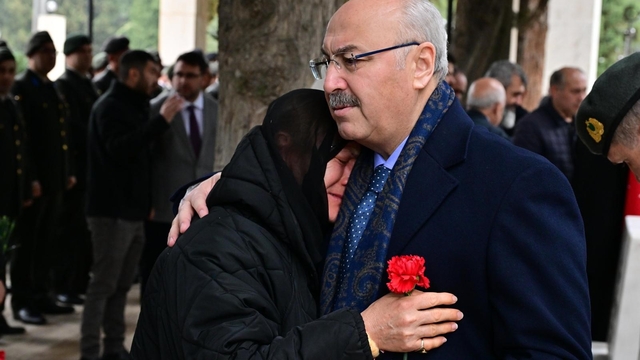 Valisi köşger şehit aileleri ve devlet korumasındaki çocuklarla bayramlaştı