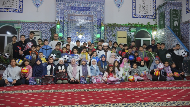 Mersin'de "Camide çocuk sesi, ramazan neşesi" projesi kapsamında 250 çocuğa ödül verildi