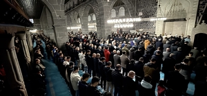 5. Harem-i Şerif'i de bayram namazı kılındı